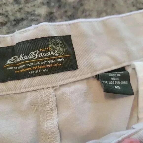 Eddie Bauer Men's Light Gray Cotton Chino Shorts EUC sz 40 - Picture 4 of 4